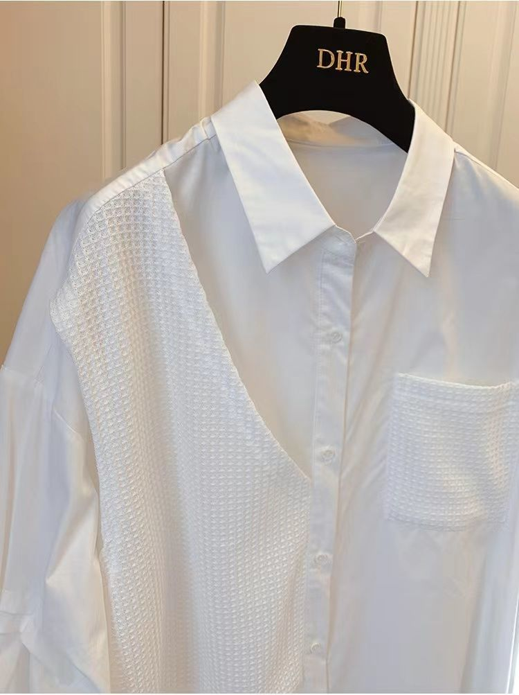 Camisa blanca retro informal holgada con diseño de nicho irregular y costura a la moda para mujer_voghion.com
