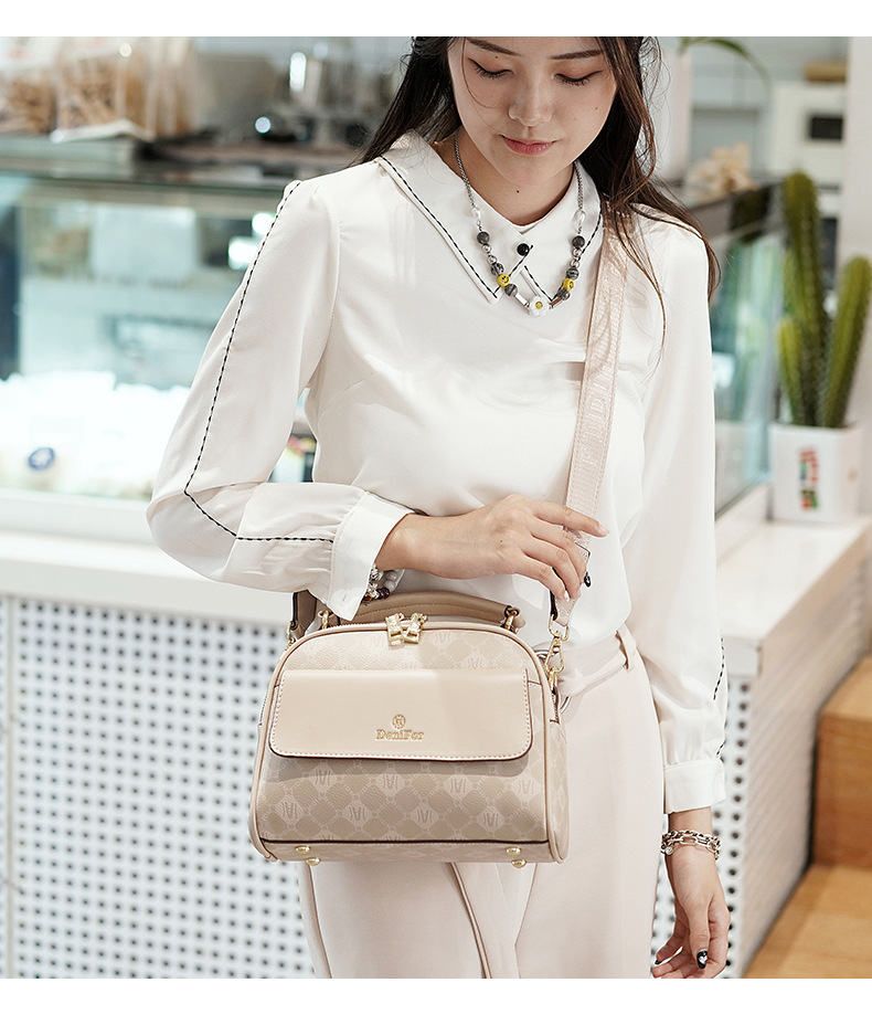 Proizvajalčeva nova ženska torba iz leta 2024, široka naramnica, majhna kvadratna torba, ženska torba čez ramo, ženska modna enodelna torba_voghion.com