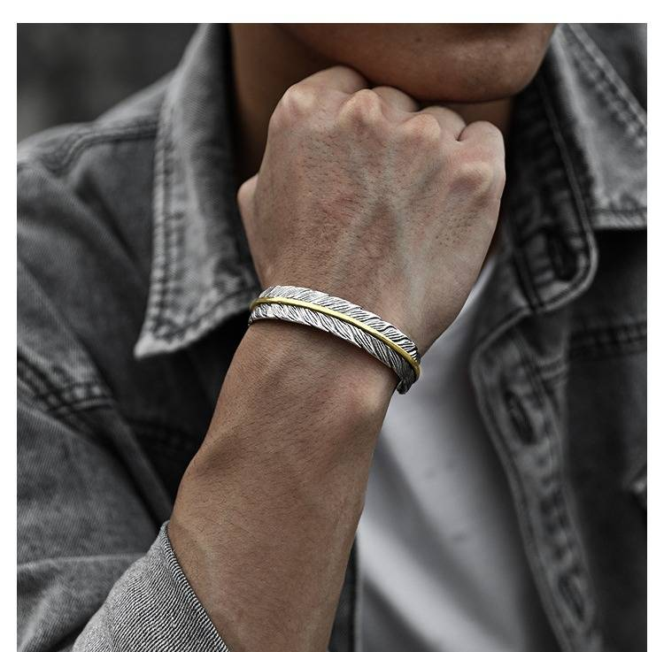 Men's Jewelry Vintage Feather Bracelet With Engraved Arabesque Pattern, Adjustable Open Cuff Bangle For Casual & Formal Wear_voghion.com