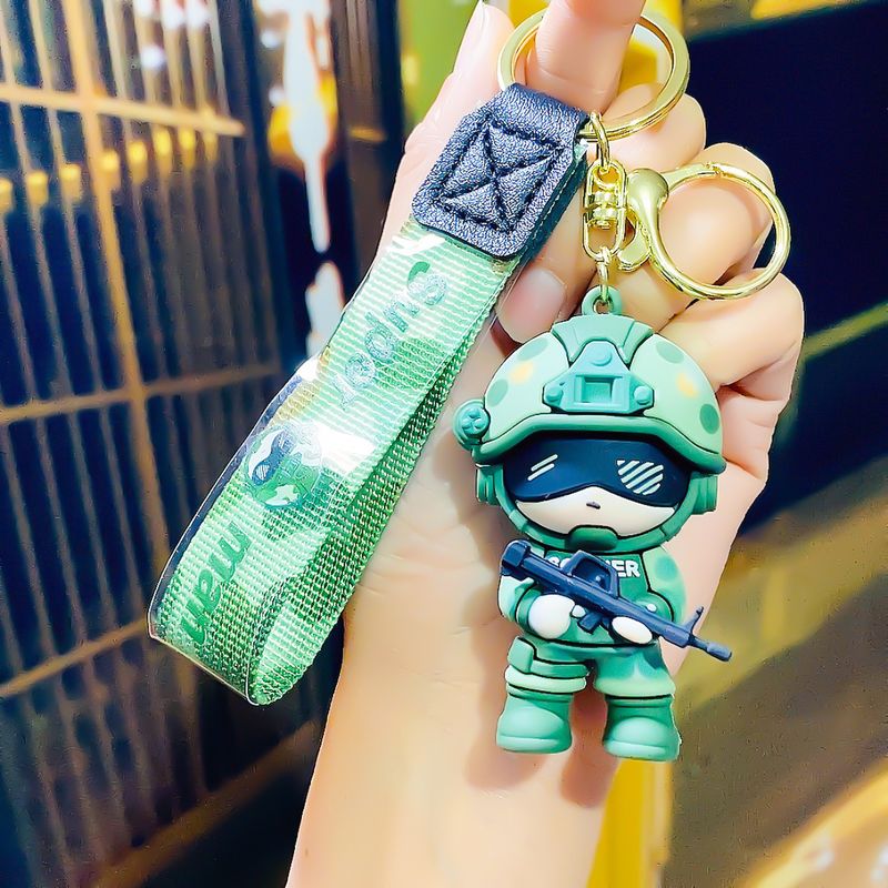 Portachiavi con ciondolo, piccolo regalo, squisita statuetta di cartone animato militare, coppia creativa, zaino_voghion.com