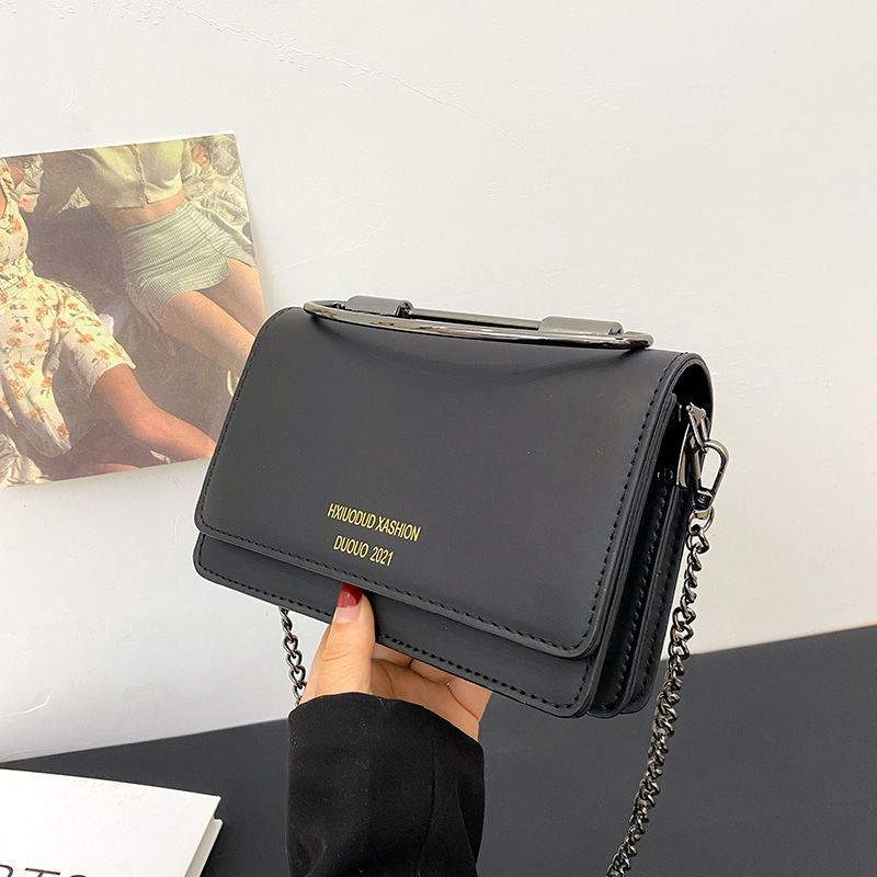 Borsa a tracolla piccola opaca da donna con catena francese di alta moda, versatile e popolare, estiva 2025_voghion.com