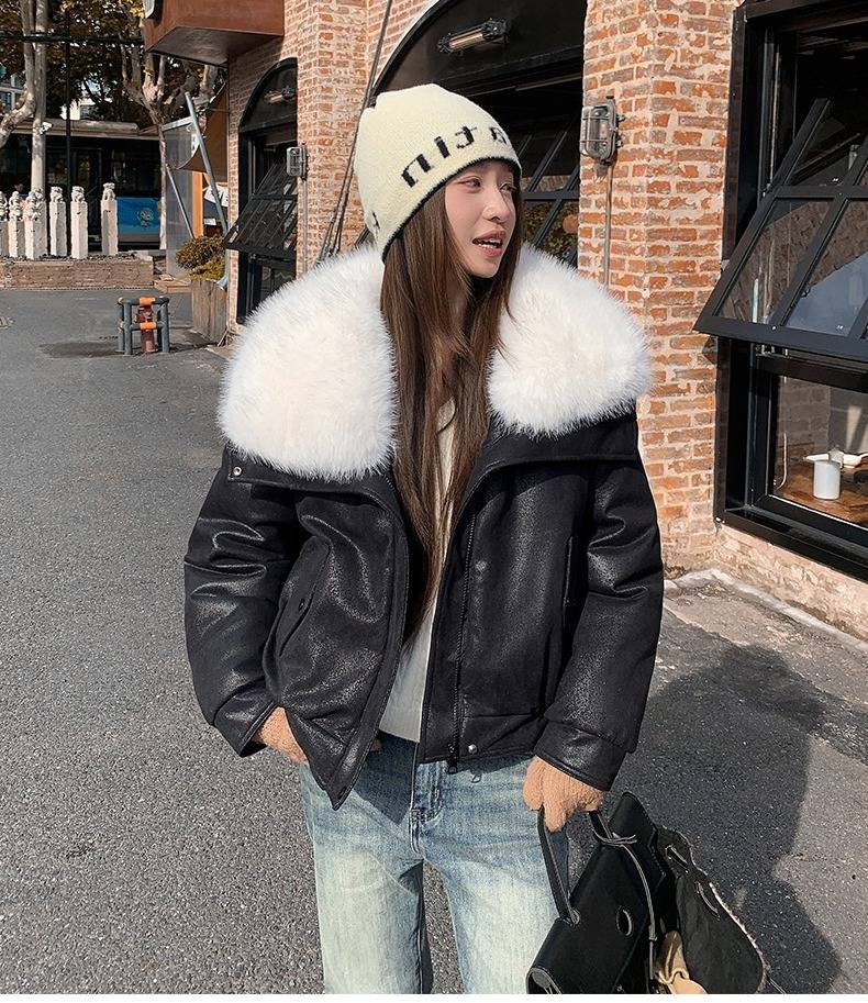 Kurze Pufferjacke aus PU für Damen mit abnehmbarem Kunstpelzkragen – kuscheliger Wintermantel mit Fleecefutter in mehreren Farben_voghion.com