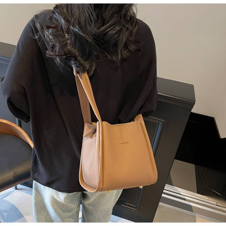 Zweiteilige, weiche Schultertasche mit Litschi-Muster für Mütter im Außenhandel. Neue, lässige, einfache, tragbare diagonale Tasche für das Leben._voghion.com