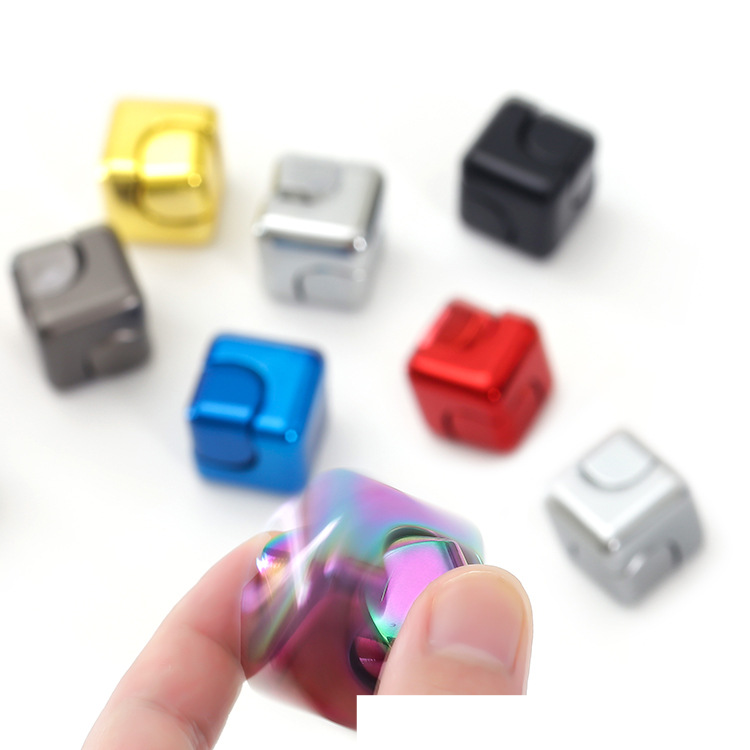 Decomprimați jucării Giroscoape colorate Giroscoape metalice Giroscoape pătrate colorate Giroscoape cu vârful degetelor Giroscoape cub Rubik_voghion.com