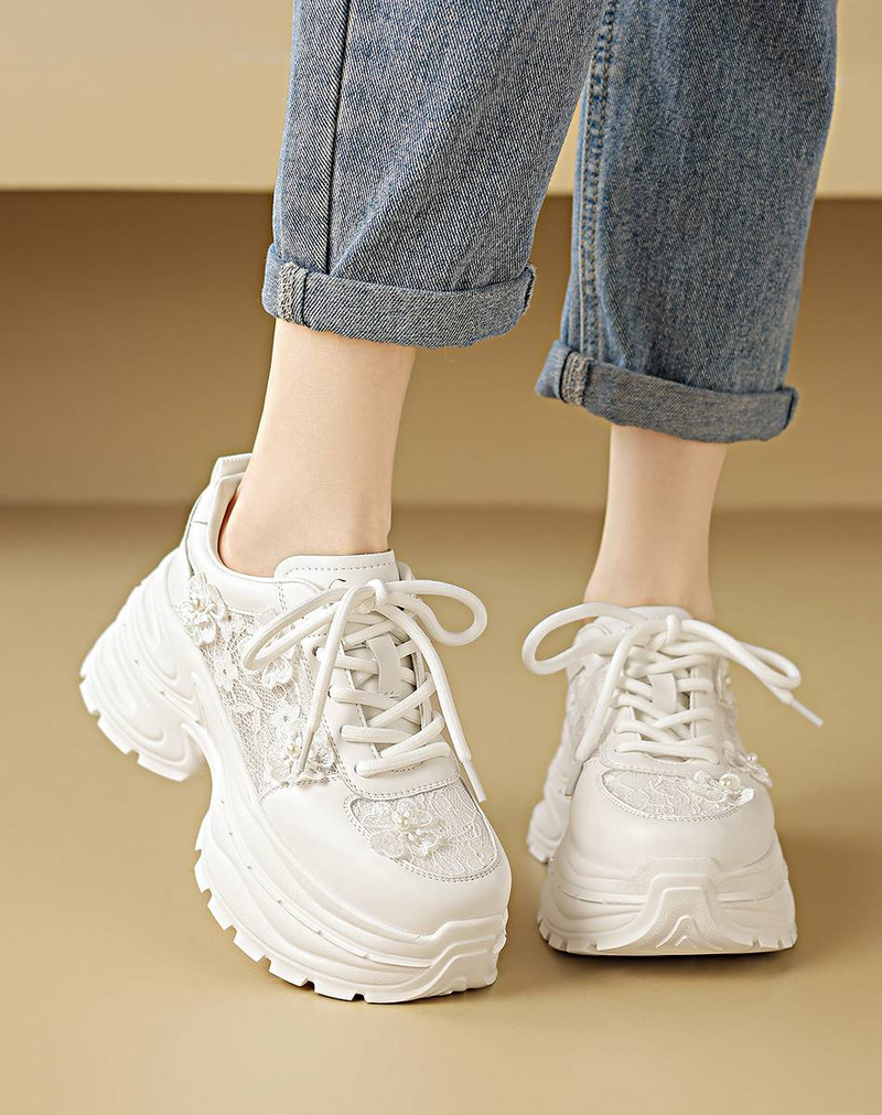 Cameido Little White Shoes For Women With Flower Lace Patterns. They Are Platform Thick-soled Sports Casual Shoes, Also Known As Dad Shoes_voghion.com