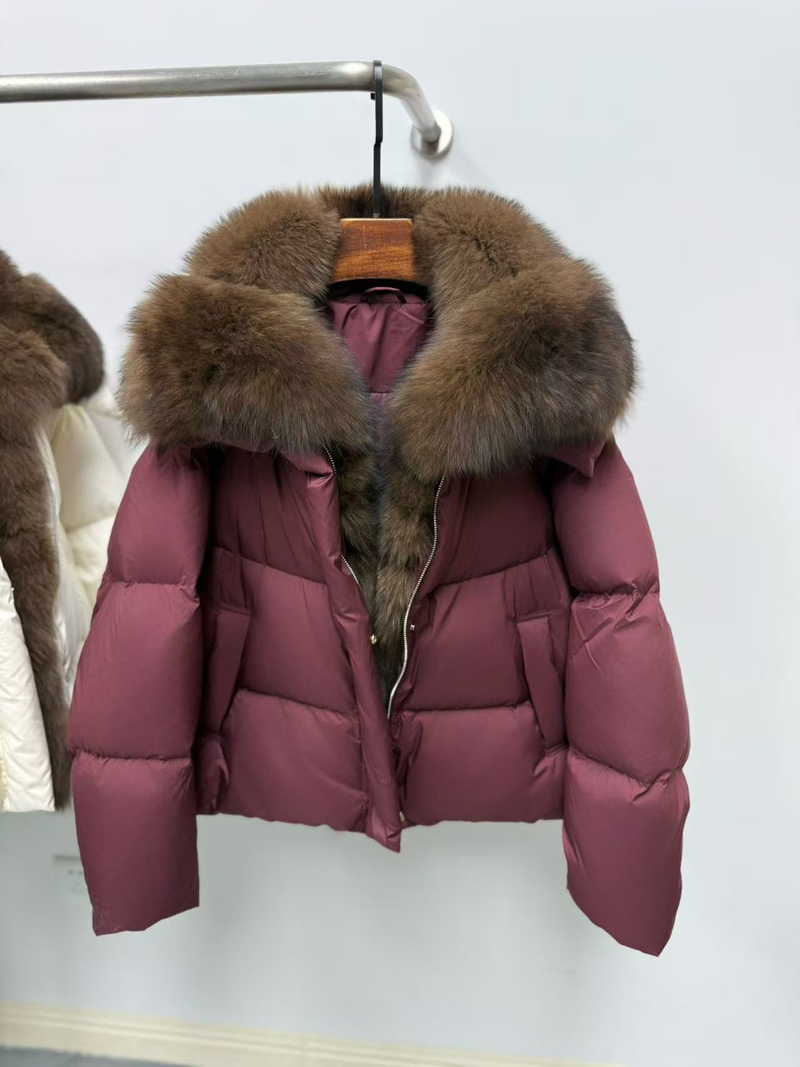 Premium damesjas met korte, gewatteerde vossenbontafwerking – oversized eendendonsjas met afneembare kraag (S-XL, pastel- en juweeltinten)_voghion.com