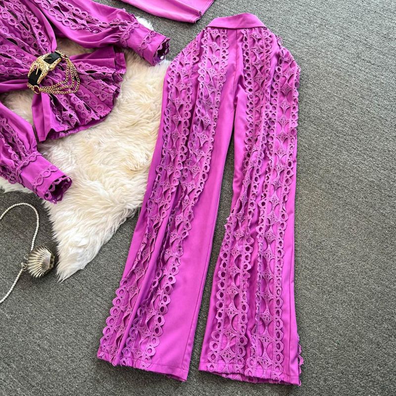 Damenbekleidung High-End-Anzug im Lady-Stil für Frauen, Spitzenhemd mit Haken und Blumenlaternenärmeln, dreiteiliger Anzug, hohe Taille, schmale Hose mit weitem Bein_voghion.com