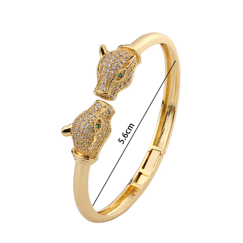 Designer-Stil, personalisiertes, mikro-eingelegtes Zirkon-Mode-Leoparden-offenes Armband. Damen-Armband aus galvanisiertem Kupfer mit Mikro-eingelegtem Zirkon im Designer-Stil_voghion.com