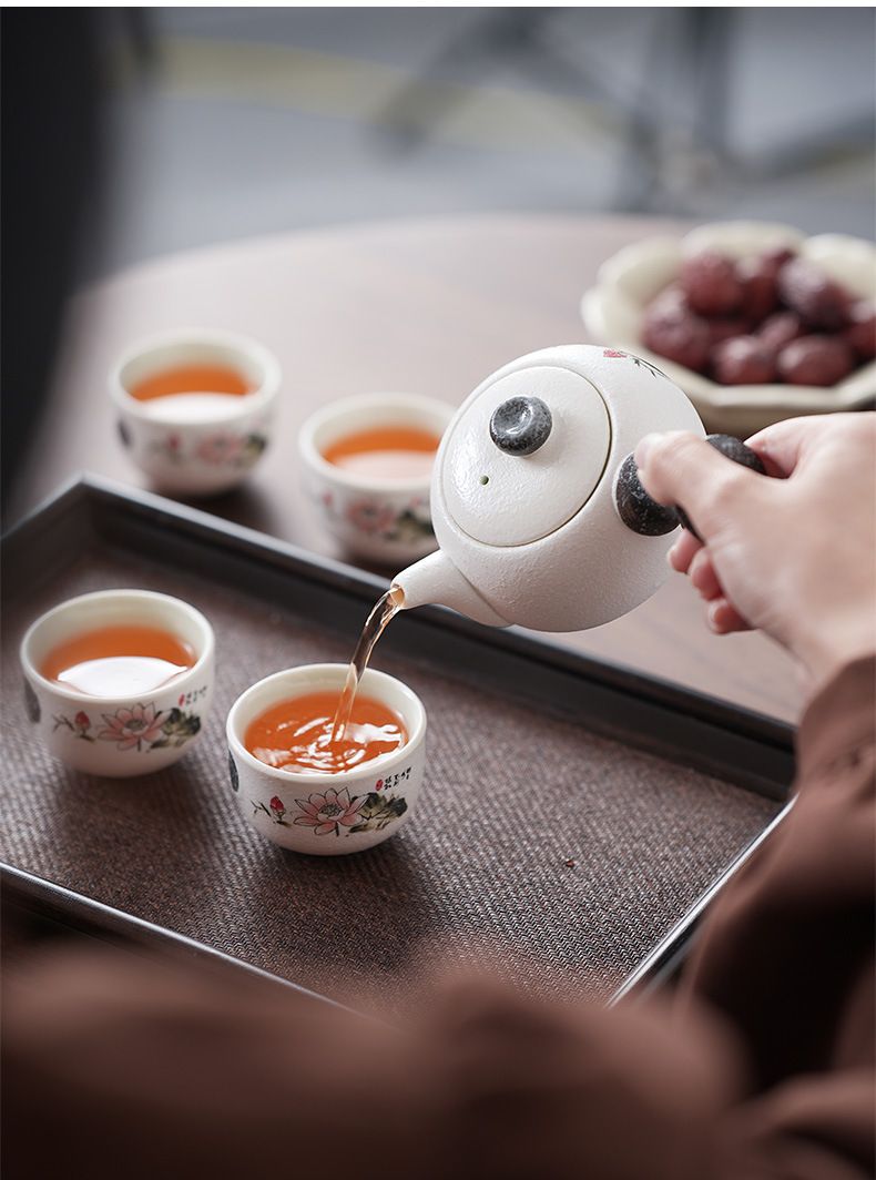 Kung-Fu-Set, Box mit einer und vier Tassen, kleines Set, Teekanne aus Keramik, Geschenk für Geschäftsveranstaltungen, Hochzeitsbegleitergeschenk_voghion.com