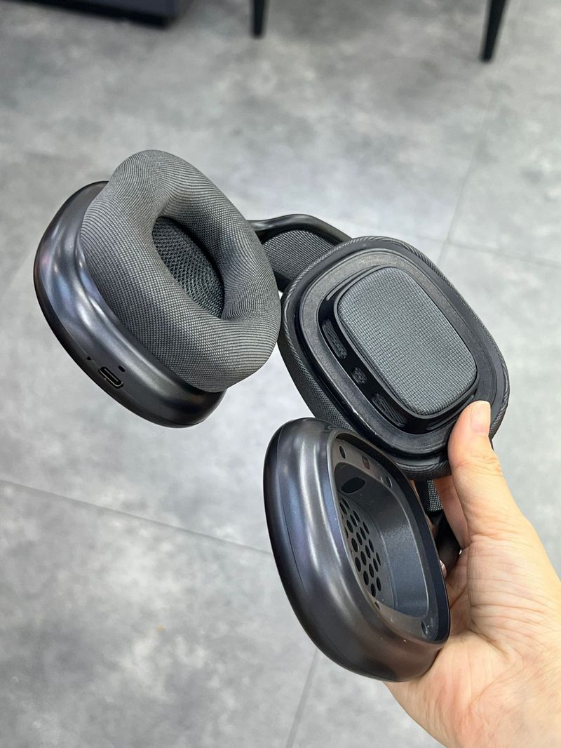 MAX Magnetic Suction Head Bluetooth Headset Appearance Wireless Headset Pop-up Headphones_voghion.com