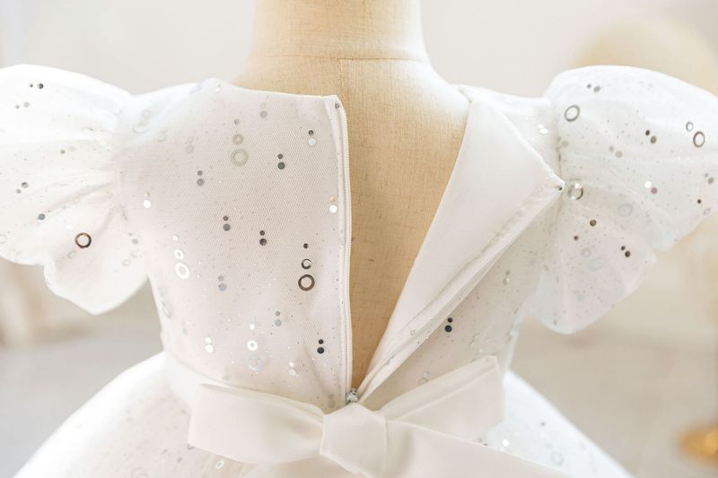 2024 nouvelle robe d'hôte pour enfants robe de soirée pour fille de fleur d'un an robe de princesse florale à manches bouffantes robe en gaze en stock_voghion.com