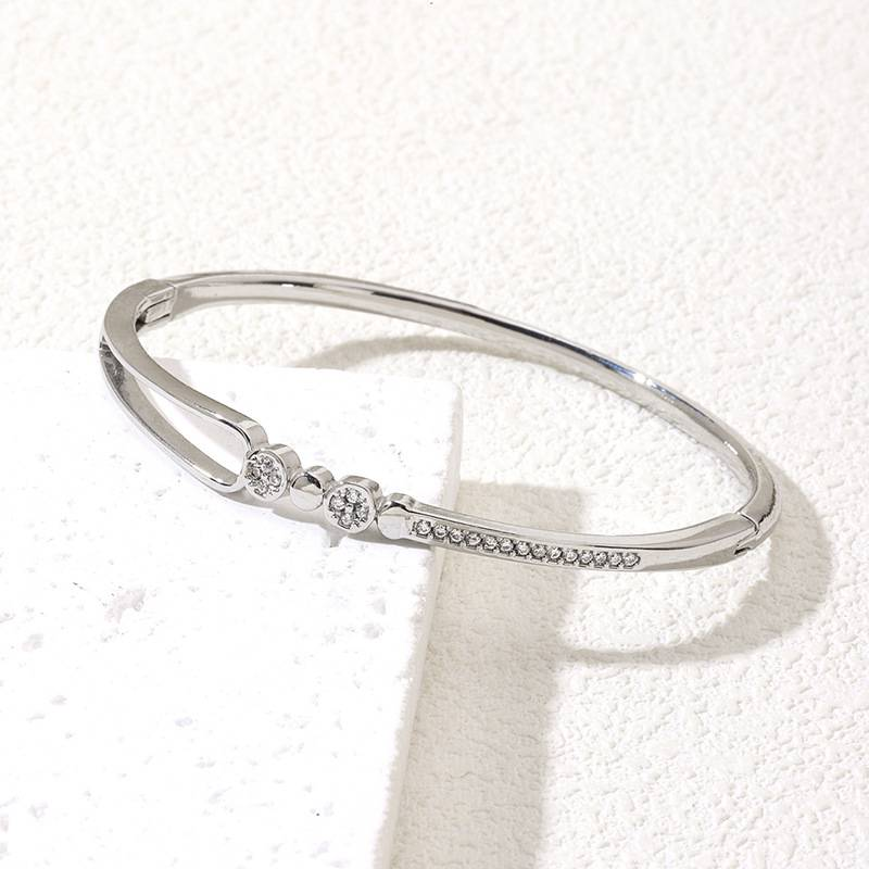 Klassescht Temperament Fortune Bracelet Mikro ageleet Zirkon Open Bracelet Bijouen fir Fraen_voghion.com
