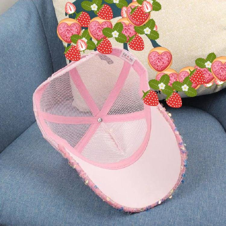Een veelzijdige baseballpet voor vrouwen in de zomer die hun gezicht mooi laat uitkomen. Nieuwe baseballpetten en modieuze zonnehoeden voor lente en zomer._voghion.com