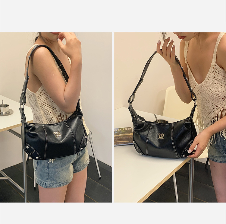 Nieuwe zoete en coole motortas Temperament All-match opvouwbare tas Niche Design okseltas mode schoudertas Messenger bag vrouwelijke tas_voghion.com