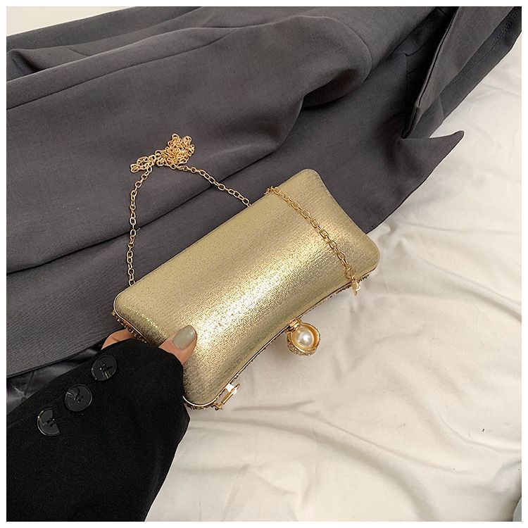 Väskor Damväskor 2004 nya modefärgade diamanter snygg axelväska ins textur crossbody chain box väska_voghion.com