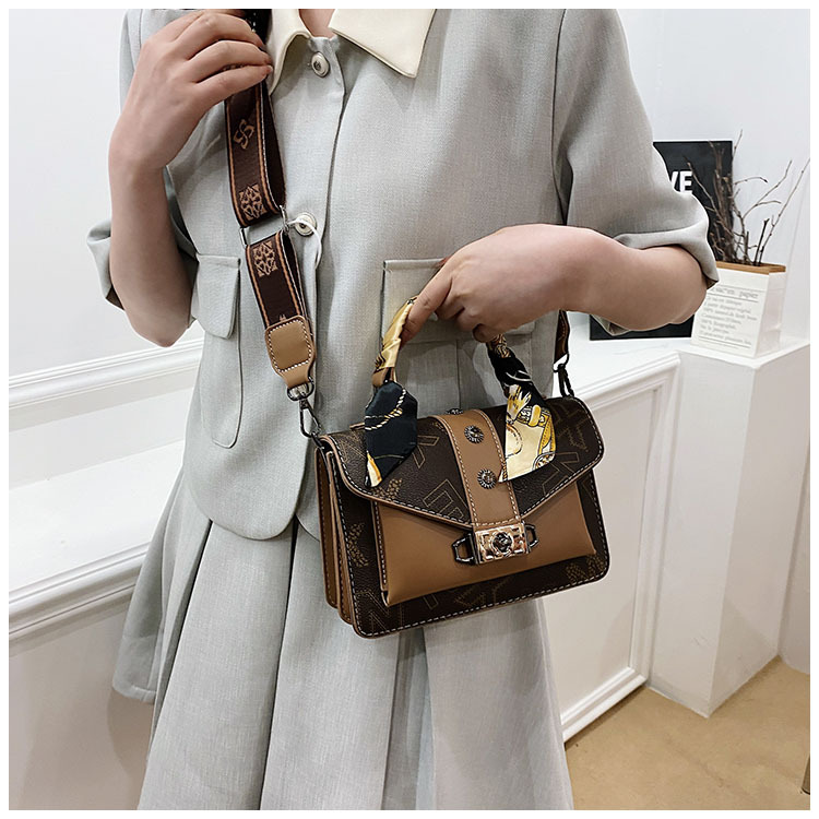 Women's New Fashionable and Trendy Handbag Casual and Versatile Scarves Single Shoulder Bag Retro Printed Handbag Crossbody Small Square Bag_voghion.com