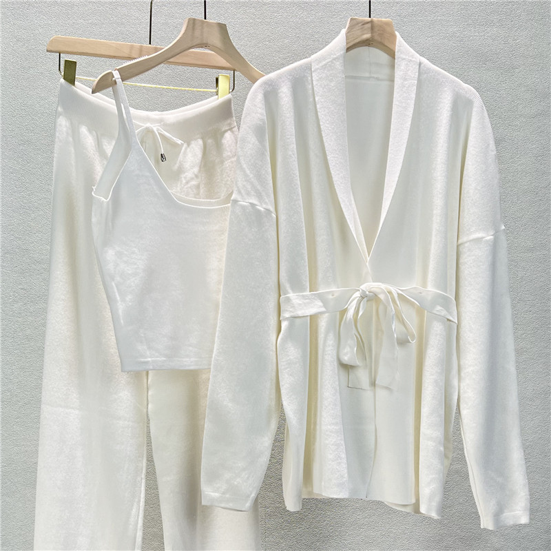 Damesmode gebreid vest, halter, broek met wijde pijpen, driedelige set_voghion.com