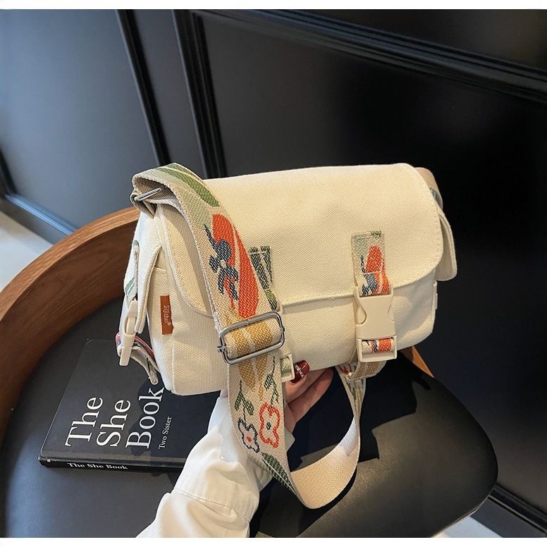 Neue schlichte Canvas-Nischendesign-Schultertasche mit großer Kapazität und Klappdeckel, Modetrend, Damen-Umhängetasche_voghion.com