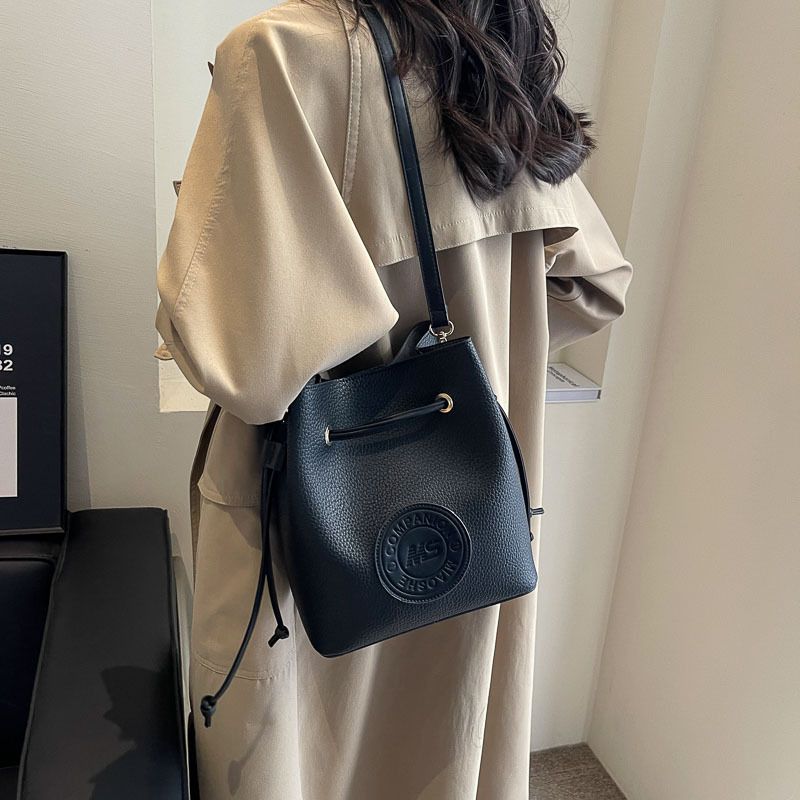 Beibei Shangpin 2023 New Women's Style Fashion Two piece Set Water Bucket Handheld One Shoulder Diagonal Straddle Bag_voghion.com