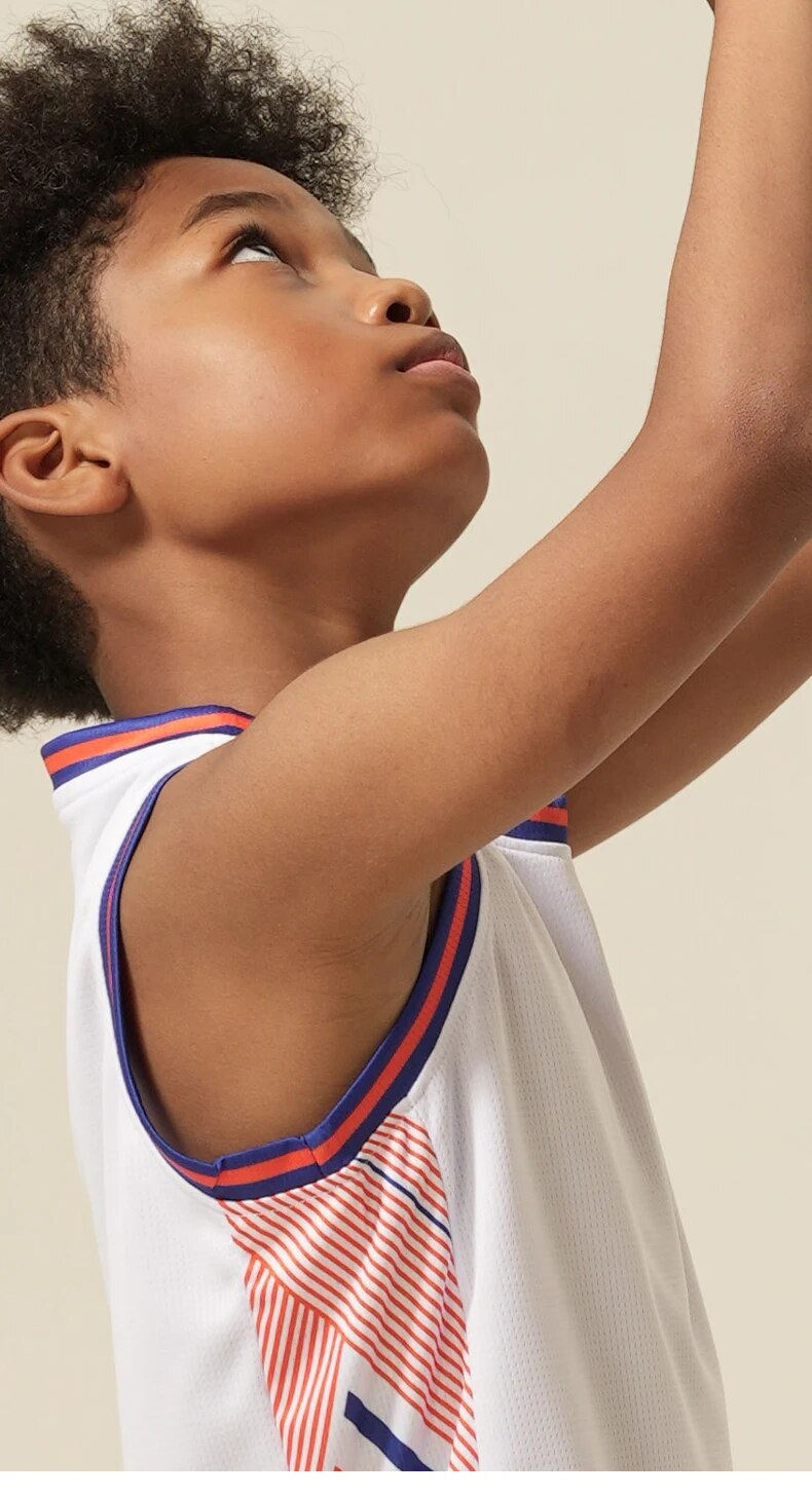 Mundury dziecięce Niestandardowe 100% siatka poliestrowa Oddychająca koszulka chłopięca Szybkoschnące koszulki do koszykówki 2302_voghion.com