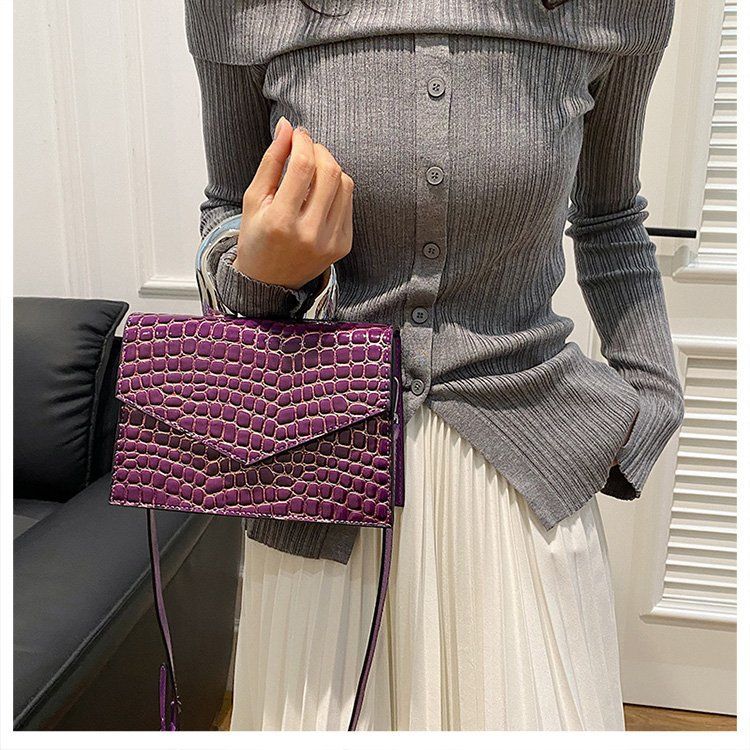 Advanced Crocodile Pattern for Women 2024 New Fashionable and Versatile Crossbody Bag, Stylish Handheld Small Square Bag_voghion.com