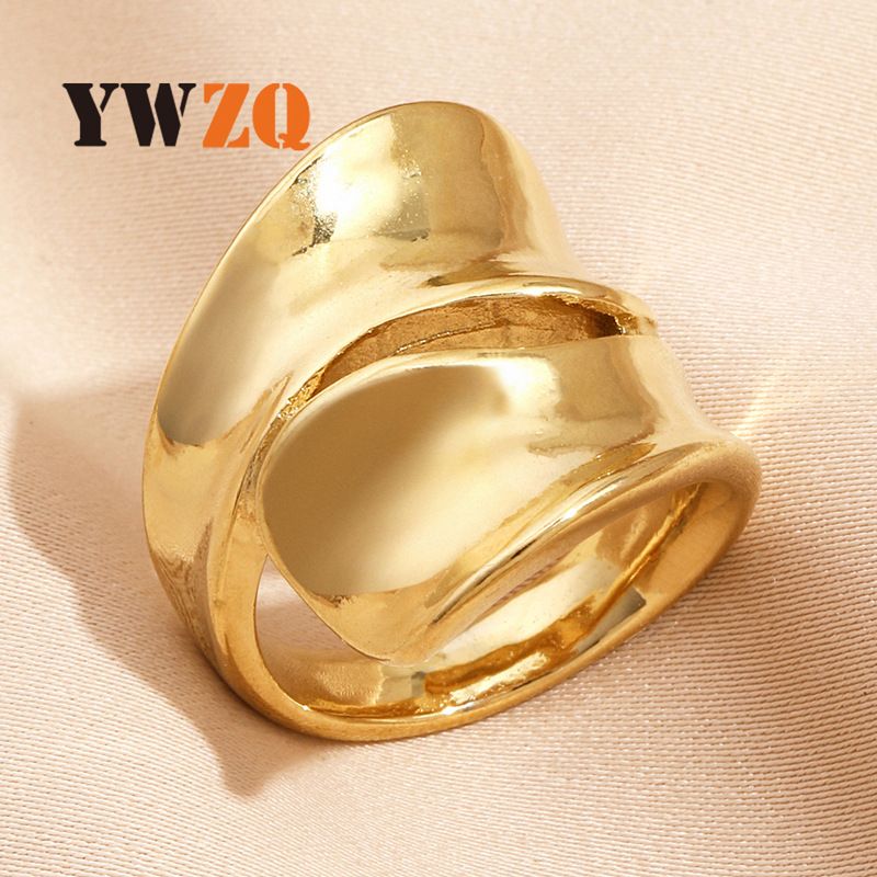 Titanium ring for women, not fading, three-dimensional geometric exaggeration, personalized handwear, stainless steel_voghion.com