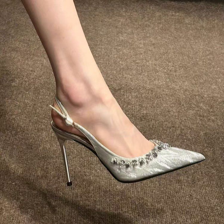 Summer Fairytale Style Pointed Toe 2025 New Silver Sandals Backless Comfortable Fine Heeled Single Shoes Fashion Exquisite_voghion.com