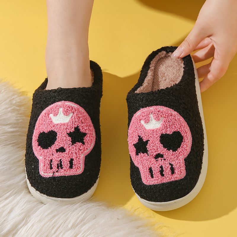 Winter-Hausschuhe aus Baumwolle mit Totenkopf-Print und Halloween-Muster, mit Plüschfutter und warmer Zehenabdeckung, Unisex-Schuhe mit Fleecefutter_voghion.com