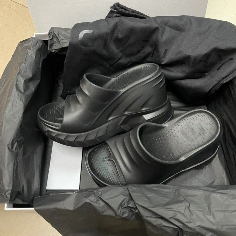 Marshmallow Thick-Soled Height-Increasing Slippers For Women New New Ashi Brother Style Platform Casual Beach Slide_voghion.com