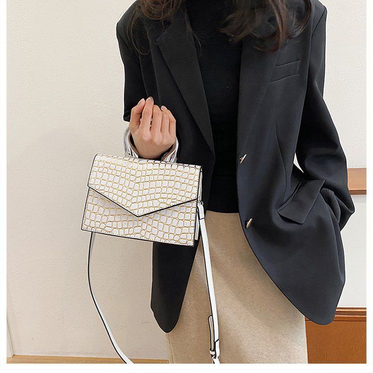 Advanced Crocodile Pattern for Women 2024 New Fashionable and Versatile Crossbody Bag, Stylish Handheld Small Square Bag_voghion.com