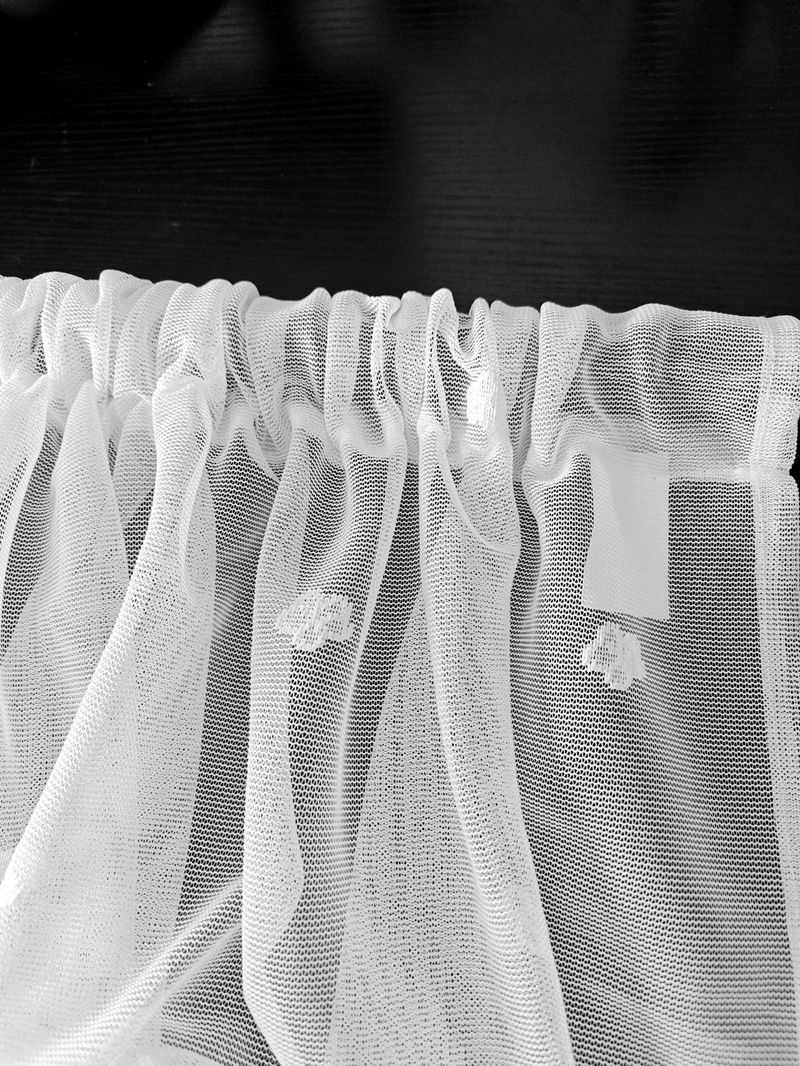 Rideaux transparents en dentelle blanche - Élégants rideaux de fenêtre en voile brodé (84 x 96 pouces, filtrant la lumière, isolant thermique, facile à installer, infroissable)_voghion.com