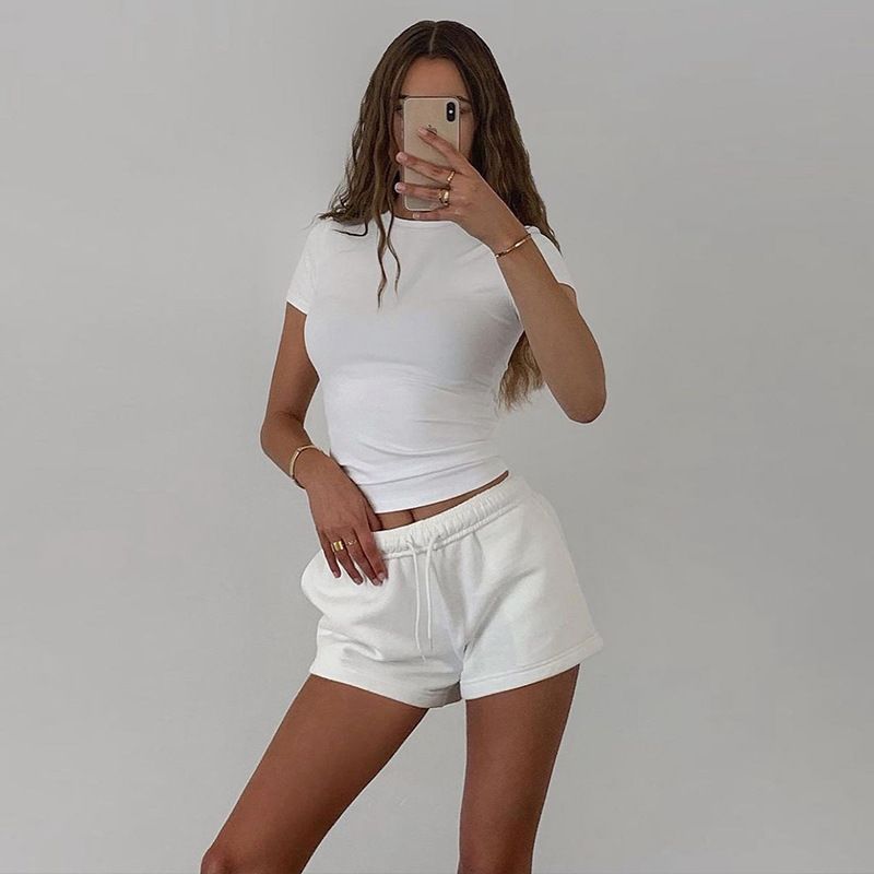 Maglietta basic a maniche corte con scollo rotondo, tinta unita, da donna_voghion.com