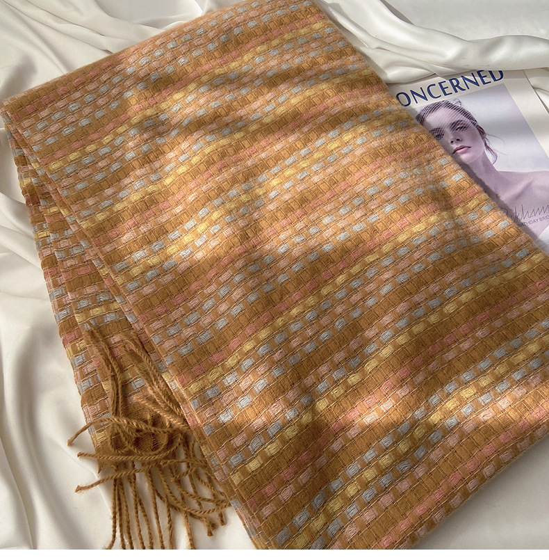 Nuova sciarpa di vendita calda per le donne Autunno / inverno Edizione coreana Plaid colorato Studente Calore Sciarpa ispessita Imitazione Cashmere Scialle con nappa_voghion.com