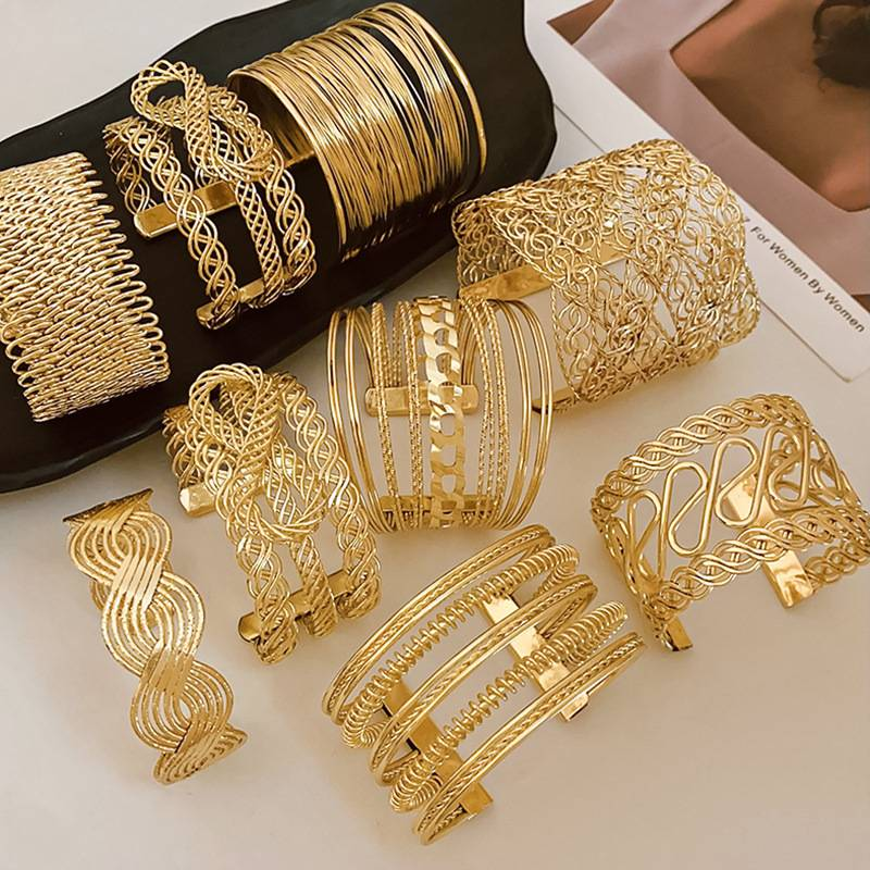 Einfaches Kaltwind-Metall-Open-Nische-Übertriebenes High-Sense-Armband Persönlichkeit Hand-Accessoires_voghion.com