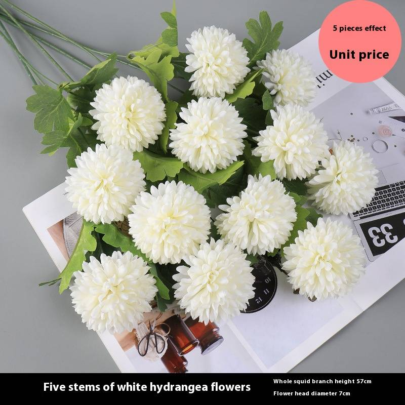 Bouquet di ortensie artificiali, tarassaco e rose: composizione floreale realistica per decorazioni domestiche, soggiorni, navate laterali per matrimoni e centrotavola._voghion.com
