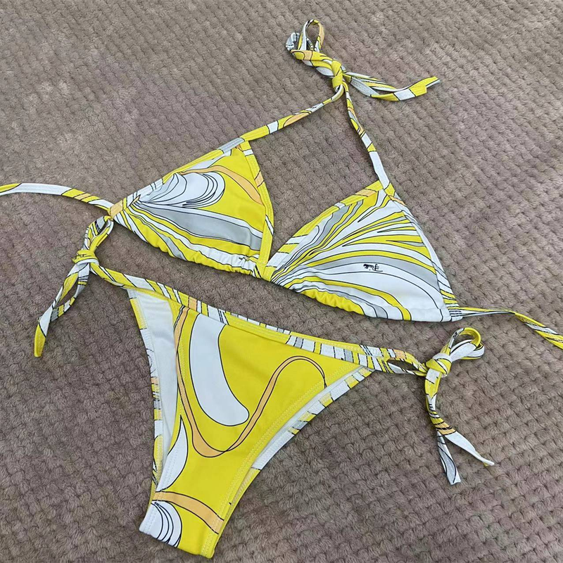 Slim-Fit Triangel Bikiniöverdel för Dam - Bokstavstryck & Magtäckande Design För Små Byst_voghion.com