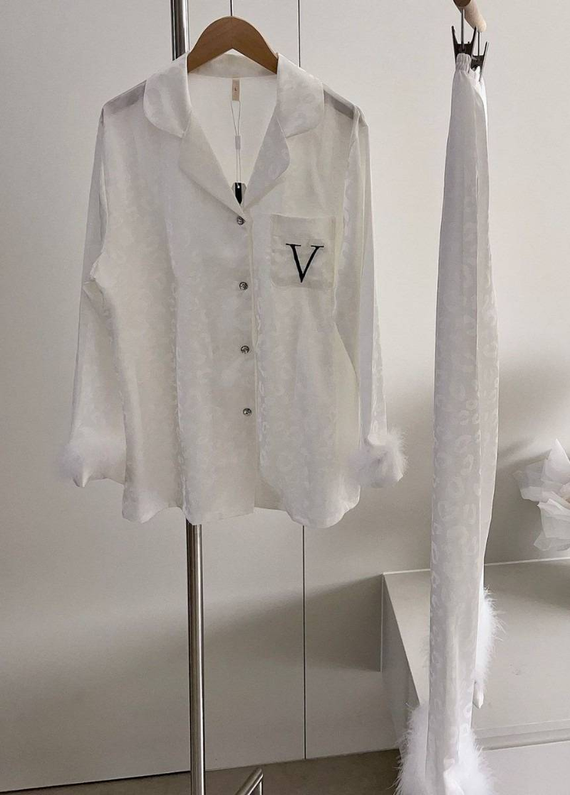 Embroidery Satin Sleepwear Set – Feather Design Long-Sleeve Loungewear (M-XL) – Elegant & Breathable For Home & Outings_voghion.com