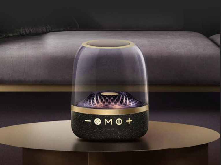 Huaqiangbei Liuli 4 krachtige subwoofer draadloze karaoke-buiten draagbare kleurrijke licht Bluetooth-luidspreker_voghion.com