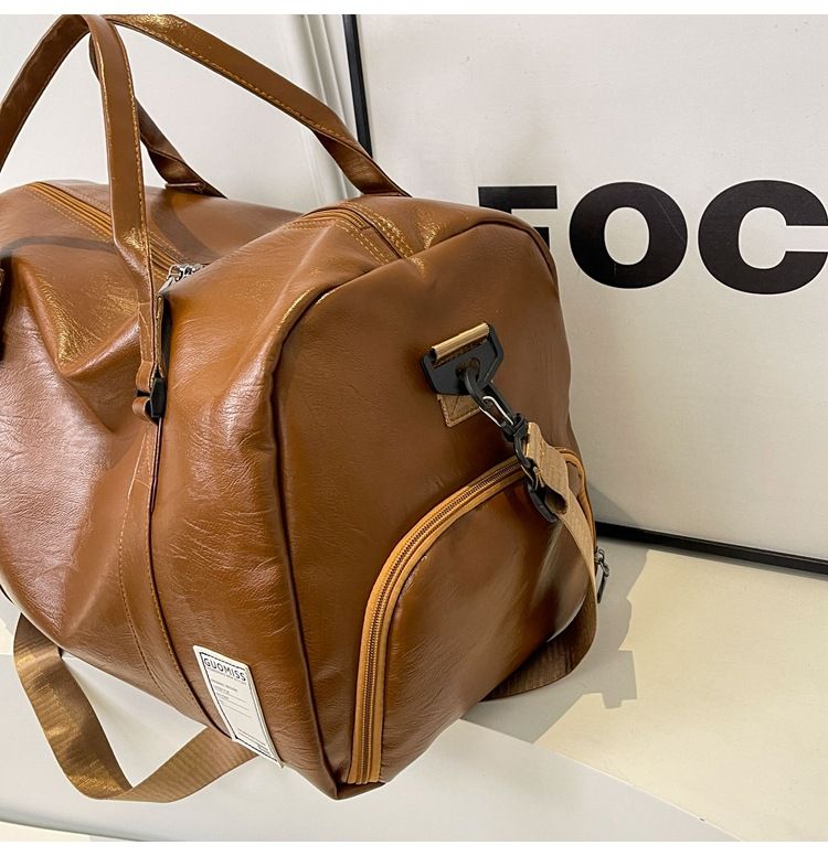 Borse da uomo Borsa da viaggio in pelle per uomo con separazione tra asciutto e bagnato, borsa da viaggio d'affari di grande capacità, borsa a tracolla in morbida pelle testurizzata, retrò_voghion.com