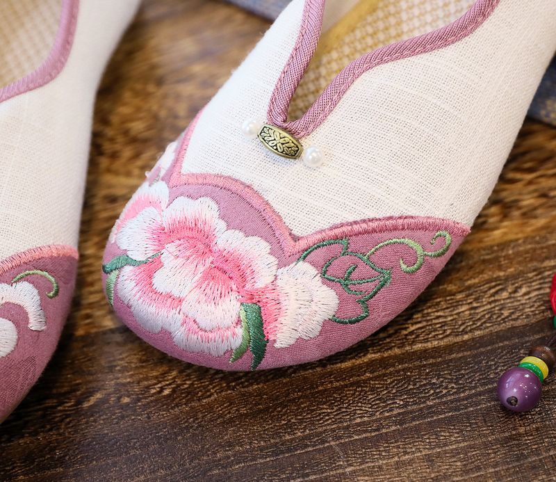 Flache Rindsledersohle, bestickter Stoff, weiche Sohle, Frühlings- und Sommer-Hanfu-Tanzschuhe, Damen-Einzelschuhe_voghion.com