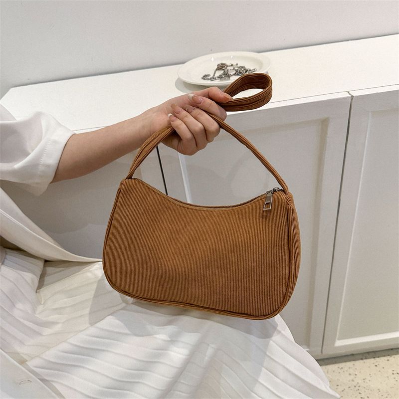 Borsa a tracolla da donna piccola in velluto a coste, nuova moda primavera estate 2023, lotto misto_voghion.com