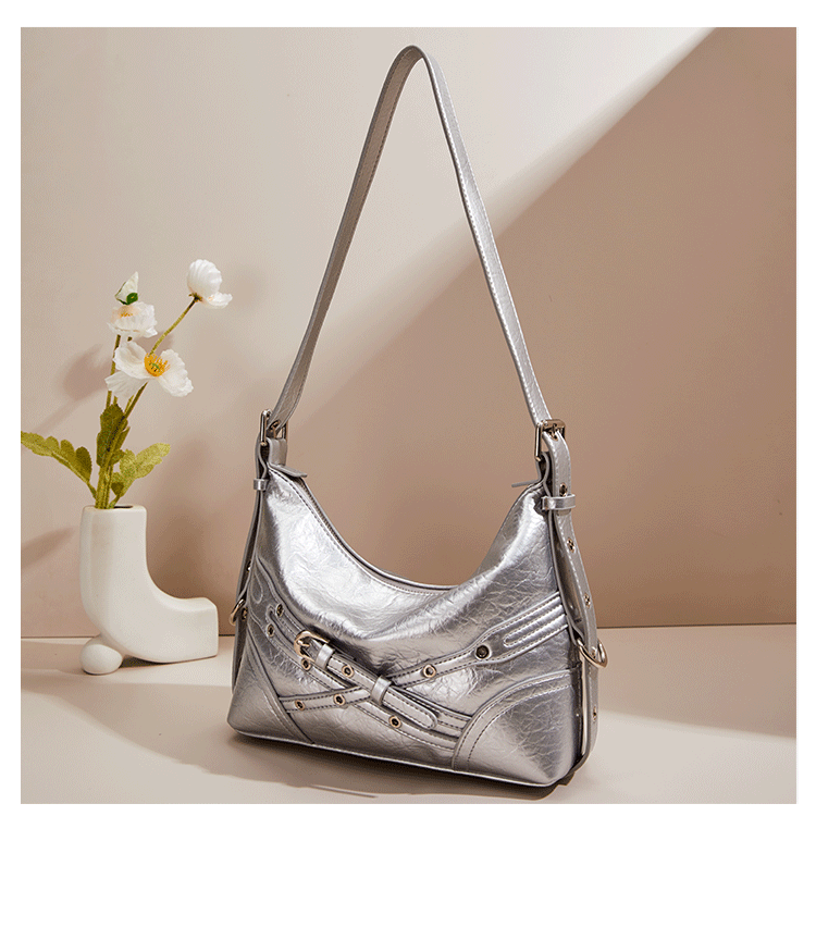 Borsa a tracolla monospalla sottobraccio piccola e versatile da pendolare, stile Spicy Girl, 2024, design motociclistico_voghion.com
