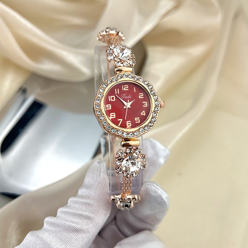 Pull-out Adjustable Bracelet Watch Digital Face Small Dial Large Diamond British Ladies Watch Work Daily Birthday Anniversary Valentine's Day Gift_voghion.com
