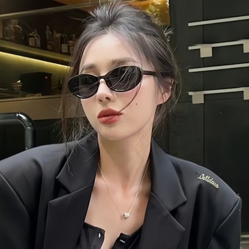 LazyZoom Women's Fashion Retro Square Round Face UV-Proof Sunglasses_voghion.com