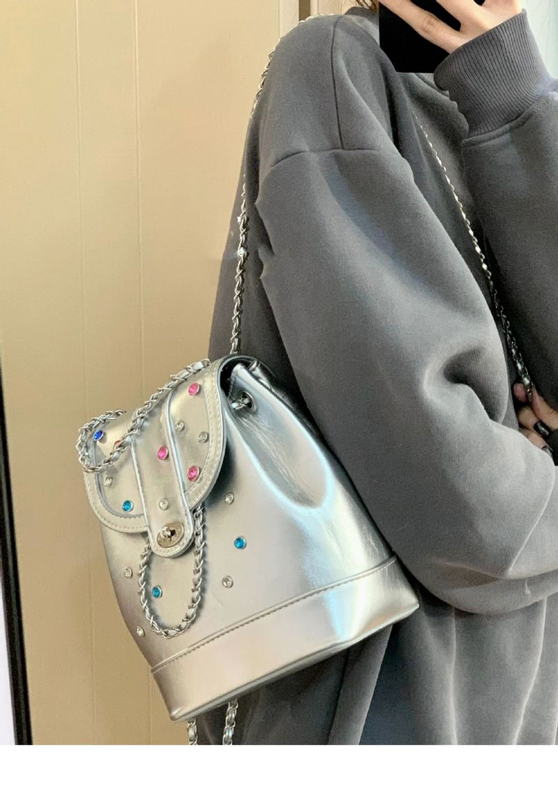 Rucsac mic și la modă, super sexy, cu ținte, geantă casual cu lanț și grilă de diamant, versiune coreeană la modă_voghion.com