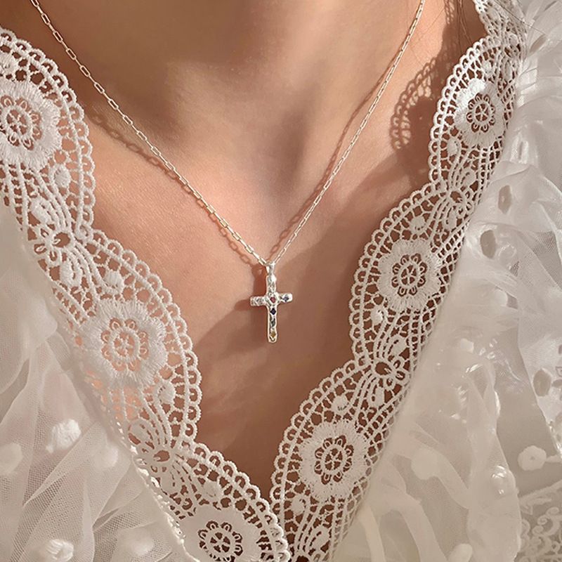 Collier en zircon avec pendentif texturé et croix en diamant coloré, chaîne ras du cou pour couple_voghion.com