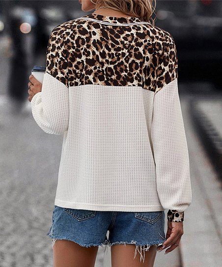 Maglietta da donna con bottoni a maniche lunghe con stampa leopardata 2024_voghion.com