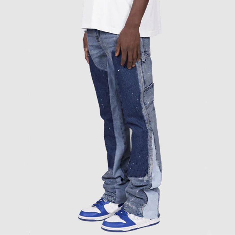 Calça de trabalho reta e moderna com tecido elástico, sobreposição de jeans, cores contrastantes e estilo retrô._voghion.com