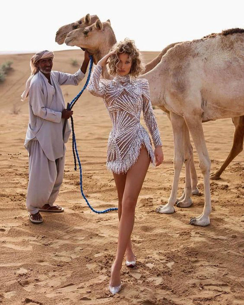 Abito da sera sexy a maniche lunghe con spacchi di nappe in oro e argento, da donna_voghion.com