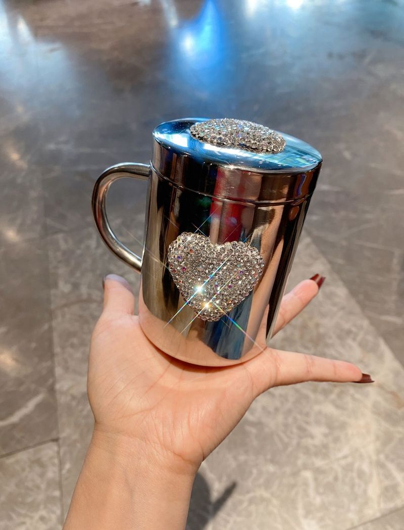Diamond Heart Kaffeebecher – Isolierbecher aus Edelstahl 304 mit eleganten Akzenten (auslaufsicher, für Büro und Zuhause)_voghion.com